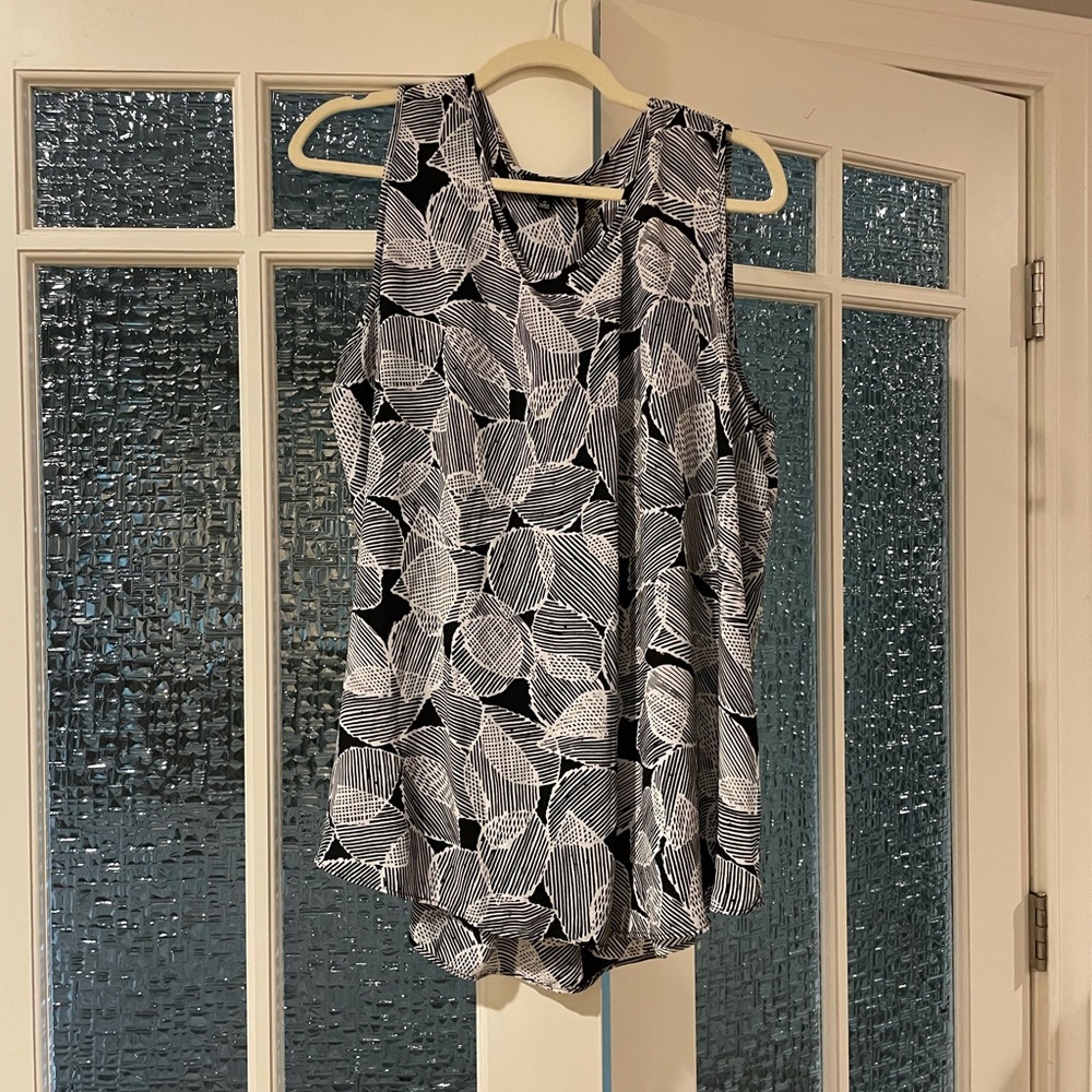 The Limited Printed Sleeveless Work Top